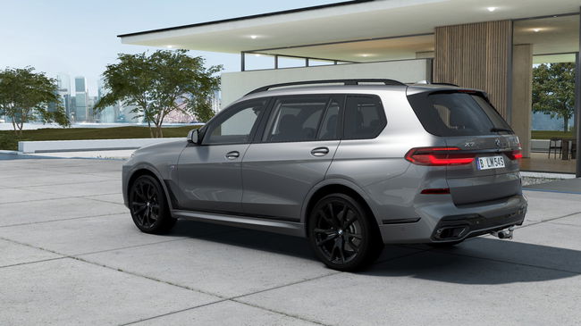 2025 BMW X7 xDrive40d