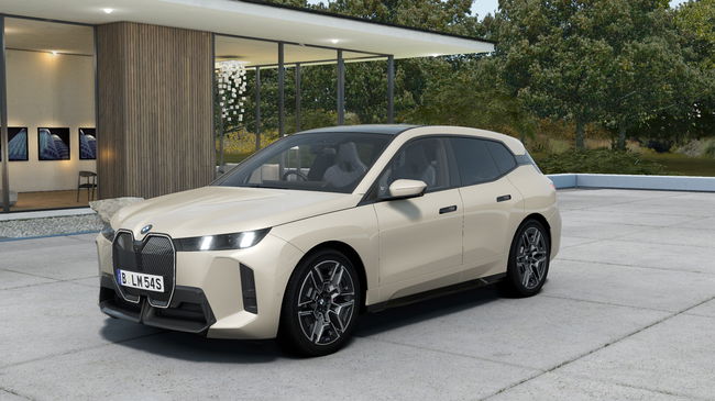2025 BMW iX xDrive45