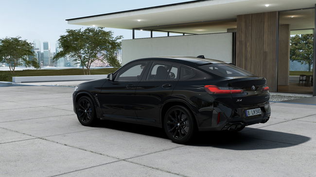 2025 BMW X4 xDrive30i