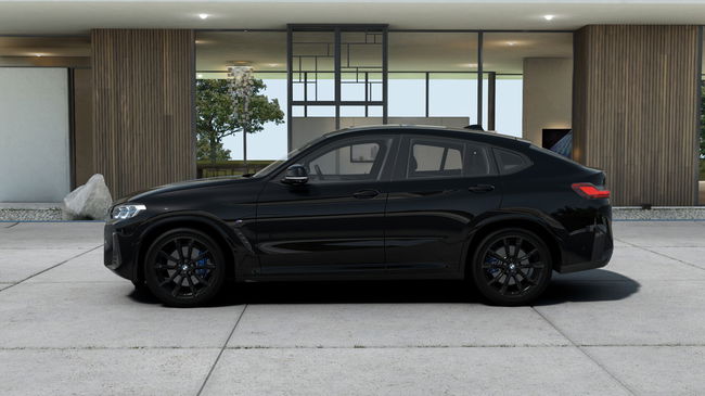 2025 BMW X4 xDrive30i