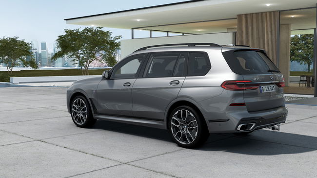 2024 BMW X7 xDrive40i