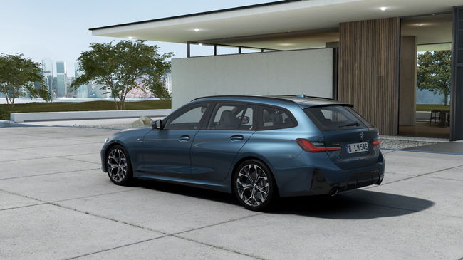 2025 BMW 330i Touring