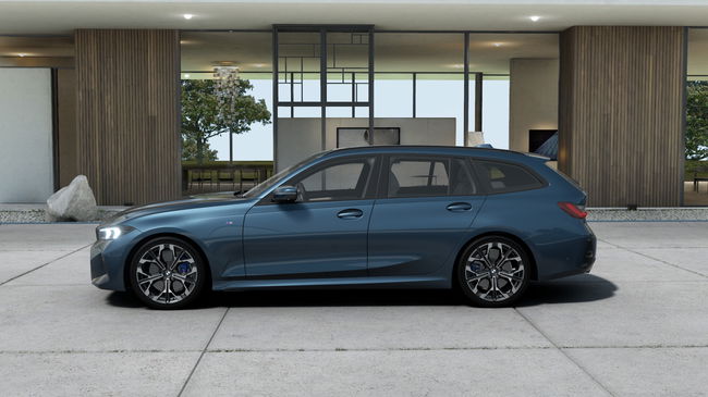 2025 BMW 330i Touring