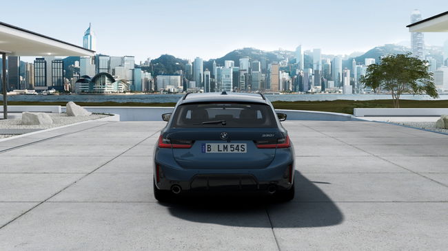 2025 BMW 330i Touring