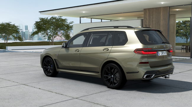 2025 BMW X7 xDrive40d