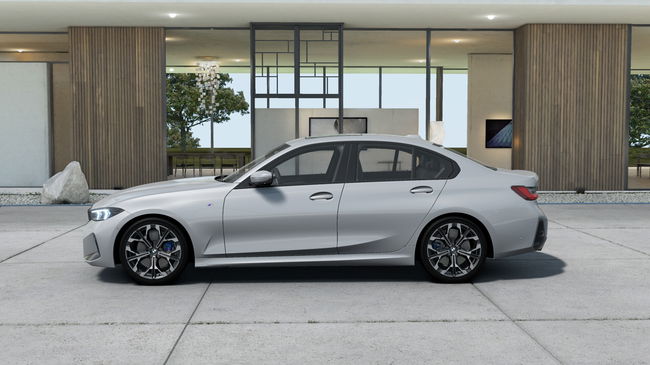 2025 BMW 330i Sedan